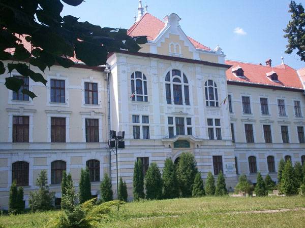 Magyar elsősök nélkül maradhat a vásárhelyi Unirea gimnázium