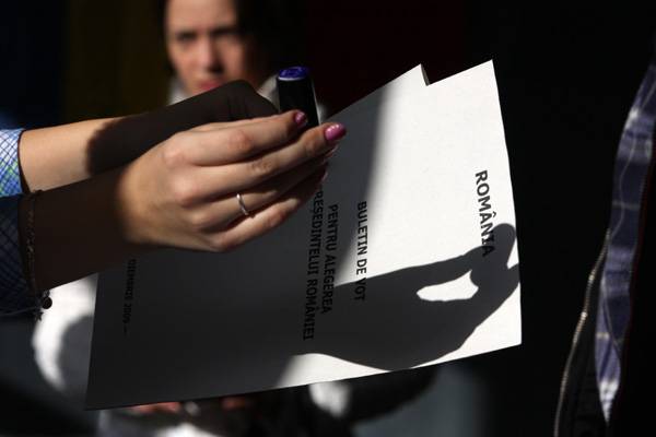 Több száz választási rendellenességet jeleztek az erdélyi megyékben 