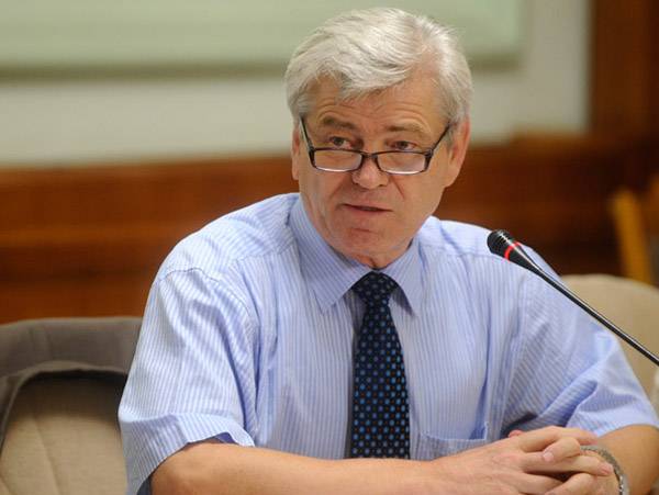  Tabără: a földek parlagon a kocsmák tele vannak