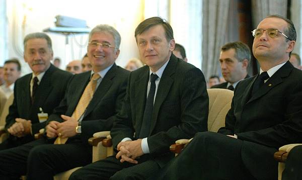 A román demokraták szívesen együttműködnének a liberálisokkal