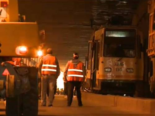 Több mint hetven sérült egy bukaresti villamosbalesetben 