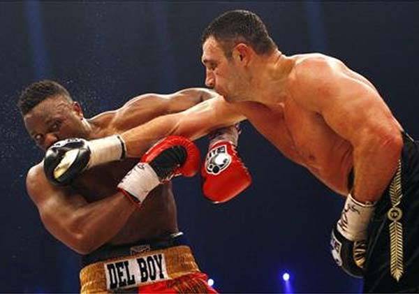  Klicsko „helyretette” Chisorát