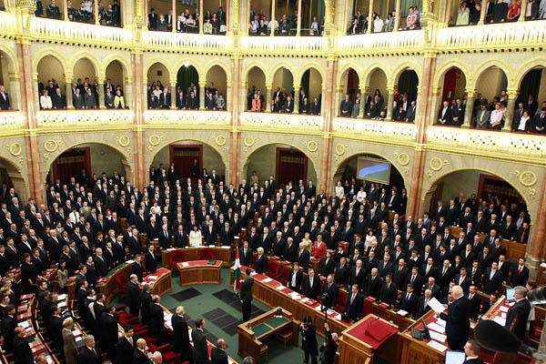 Jelentősen módosult a magyar választójogi törvény, regisztrálják a szavazókat