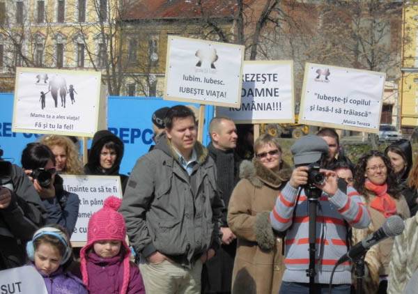 Huszonkét városban léptek fel az abortusz ellen