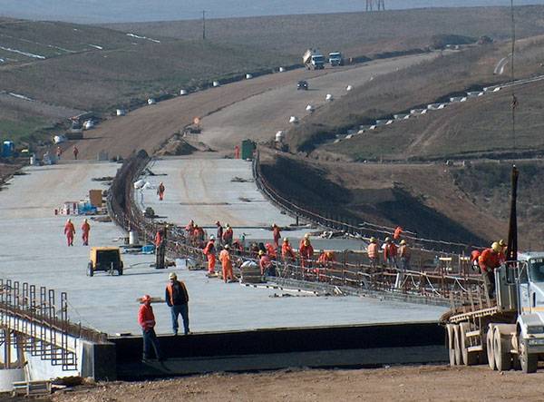 Cseke: elérhetetlen tervek a kormány célkitűzései