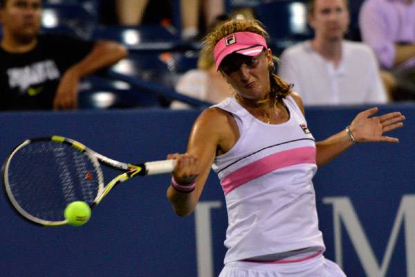US Open: Szávay feladta Arn ellen, Begu bravúrja