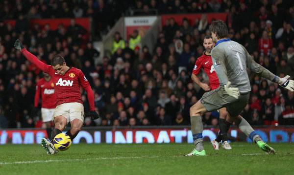 Háromszor egyenlített, és a legvégén nyert a Manchester United