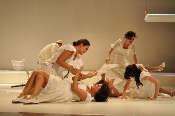 Gazdag évadot zárt a szatmári színház