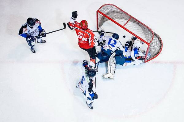 Az Acélbikák kiütötték a csíki hokicsapatot