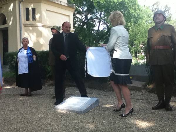 Elhelyezték a nagyváradi magyar honvédemlékmű alapkövét