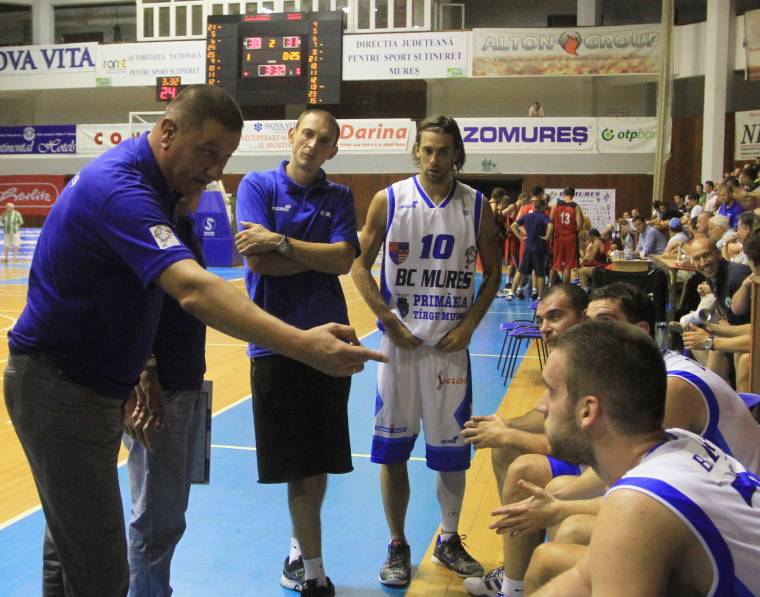 Bajnok kerestetik: rajtol a rájátszás