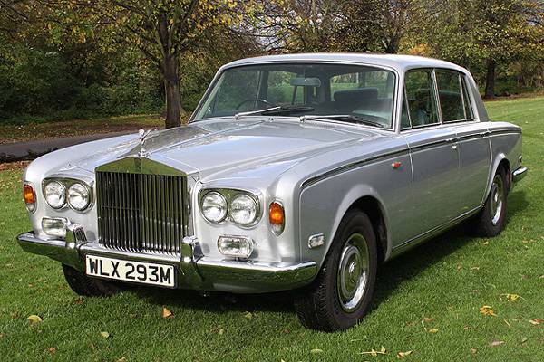 Elkelt Freddie Mercury autója