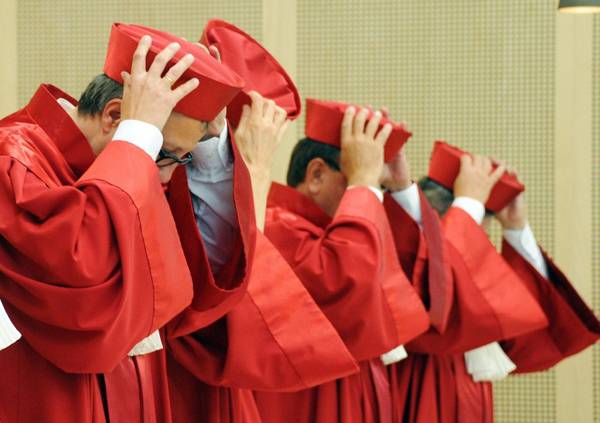 Megmenekült az euró