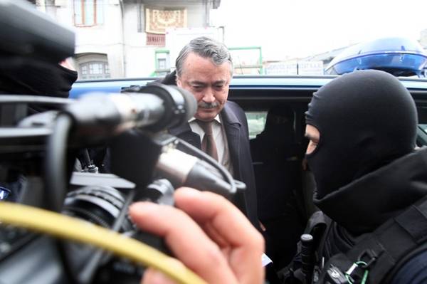 22 millió eurós kárt okoztak BRD-, BCR- és CEC-vezetők és minisztériumi alkalmazottak