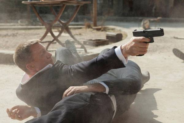 James Bond „csak mese”, de az igazi ügynökök is szívesen nézik