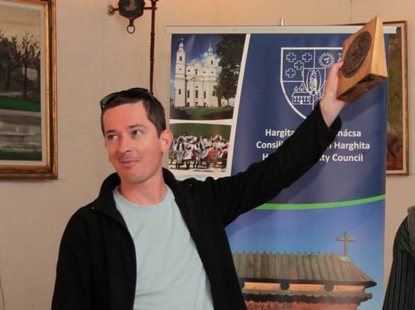 Petíciót adtak ki a gyergyószárhegyi írótábor résztvevői a Látót és a Vatrát ért támadás miatt