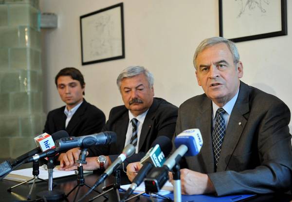 Panasz Pozsony ellen