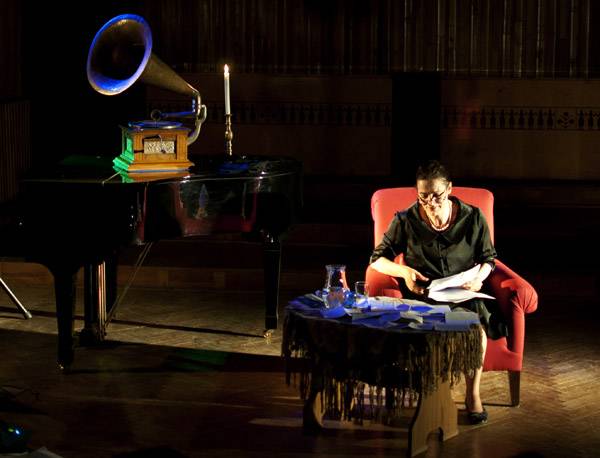 Románul is bemutatták a Janka Festingerről szóló monodrámát Máramarosszigeten