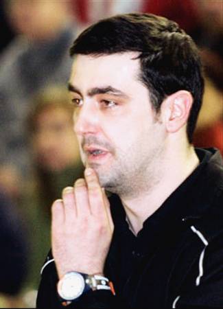 Petricsevics helyett Periszics Szebenben