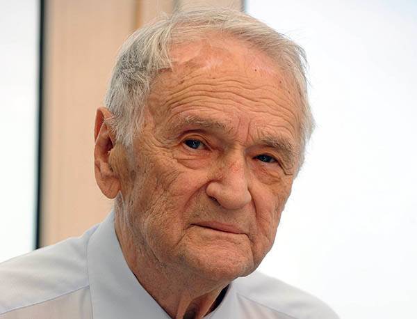 Elhunyt Szepesi György legendás rádiós sportriporter, az Aranycsapat „12. játékosa”