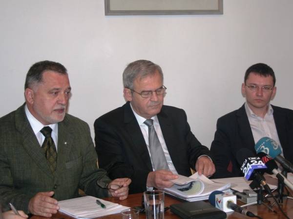 Tőkés László: a Bihar megyei RMDSZ fenyegeti a jelölteket 