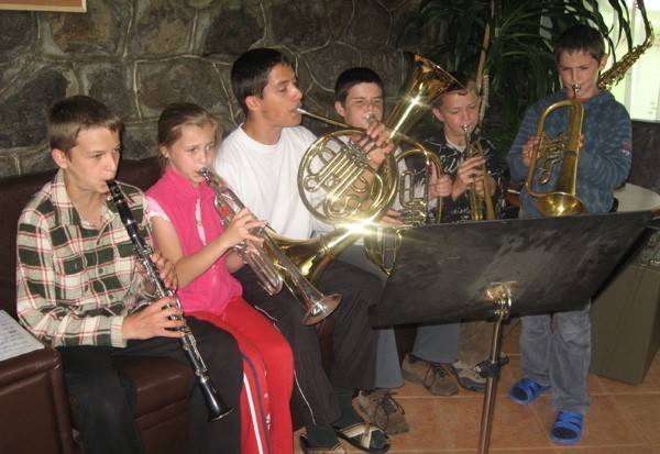 Zenetábor kezdő fúvósoknak a Bucsin-tetőn