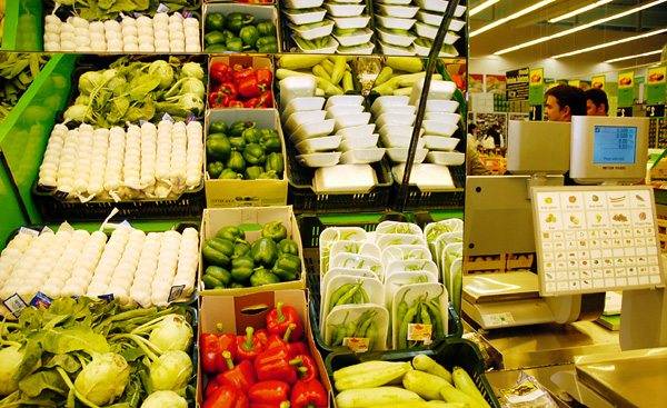 A helyi termékek előtérbe helyezését kérik a bevásárlóközpontoktól a zöldek