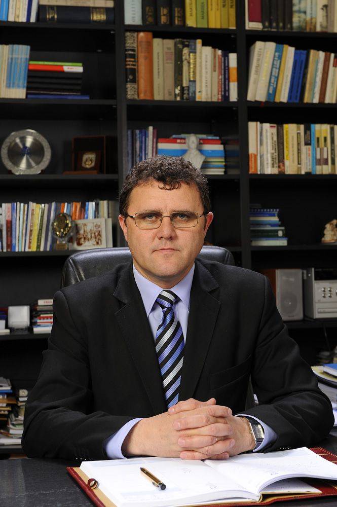 Bretfelean: az SZNT-t külföldről pénzelik