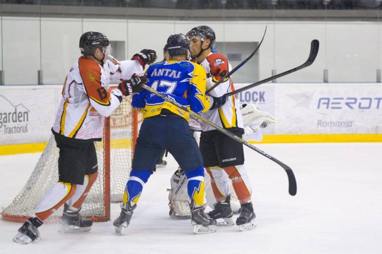 A Corona a Mol Ligában, a Progym a hazai bajnokságban kapott szárnyra