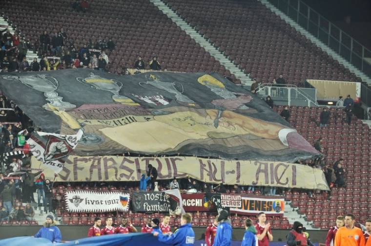 Tíz vasutassal sem bírtak az egyetemisták a kolozsvári kupaderbin