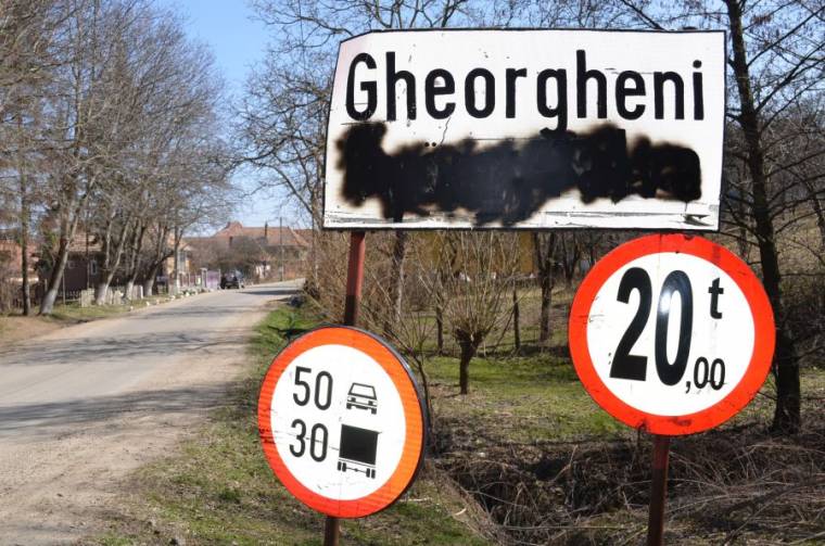 Lefestették Györgyfalva magyar helységnévtábláját