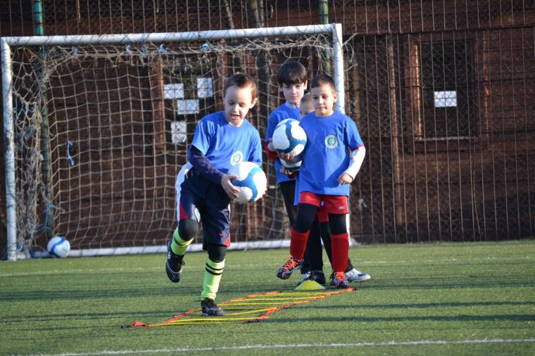 Tudatos nevelés – Új gyerekfociklub indult Kolozsváron