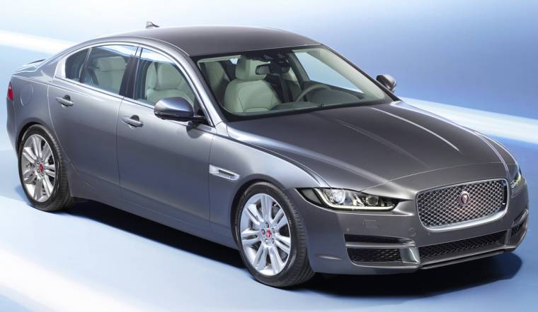Új Land Rover és Jaguar belépőmodell Párizsban