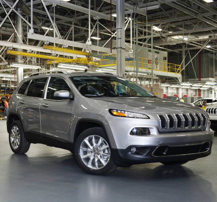 A Fiat Chrysler részvények eladásával fejleszti prémiummárkáit