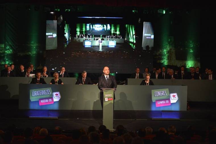 Újraválasztották Kelemen Hunort a szövetség élére