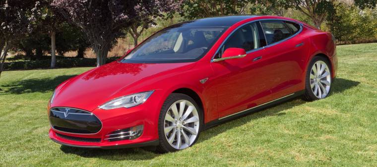 Terjeszkedik a Tesla Motors