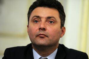 Visszavonulót fúj Cazanciuc