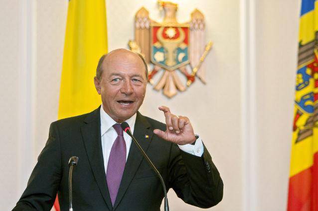 Băsescu moldovai akar lenni