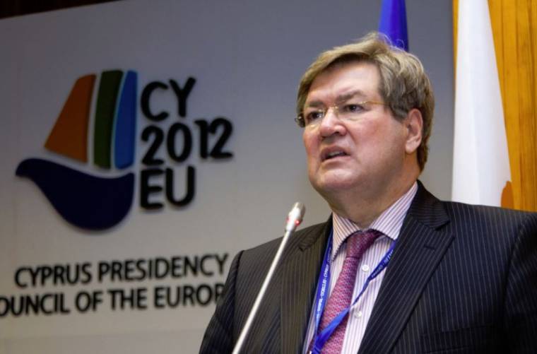 Schengen- és romaügy: Hollande álláspontját várják