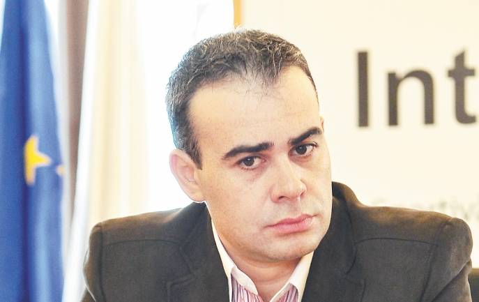 Lenácizta Johannist és kiposztolta egy tüntető orvosi adatait Vâlcov