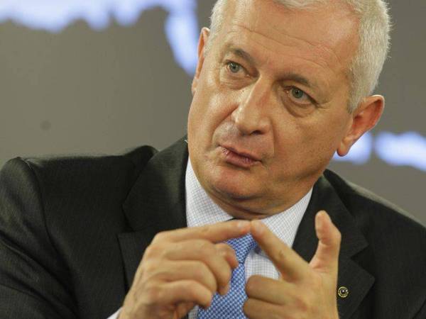 Igazságügyi csörte Năstase és Băsescu között – Frunda Pontát védi