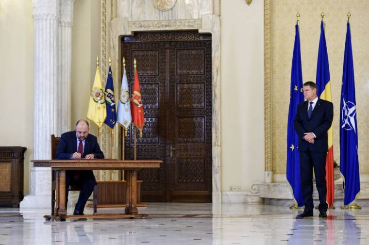 Aláírták a paktumot: több pénzt kap a hadsereg