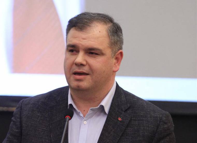 Nehezítenék a képviselők letartóztatását