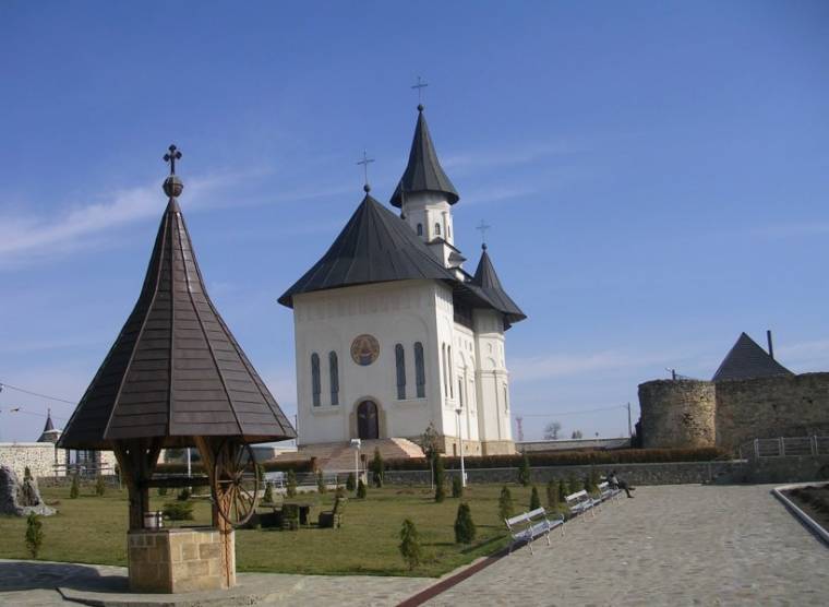 Újabb milliók az adófizetőktól az ortodoxoknak