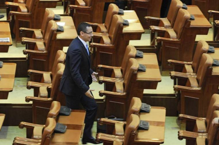 Băsescu bojkottálja a megszavazott új kormányt