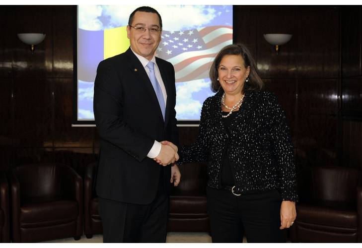 Nuland Bukarestben: kell a Nagy Testvér-törvény