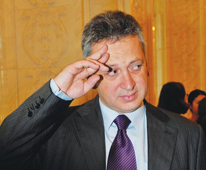 Öt év letöltendő a volt közlekedési miniszternek