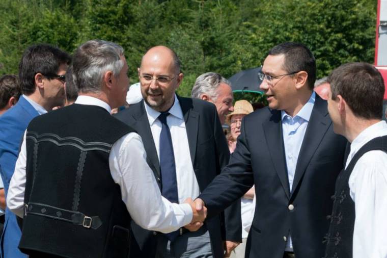 Klaus Johannis támogatására buzdítják az RMDSZ-t