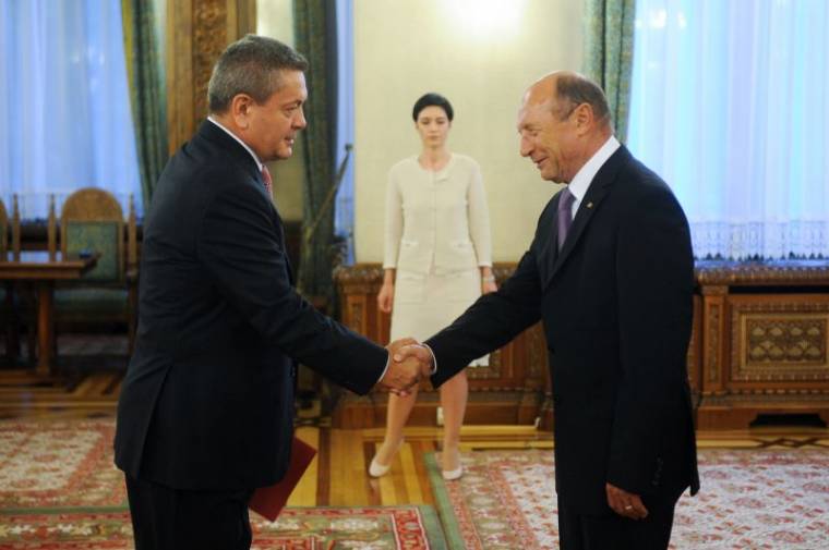 Băsescu Rusnak: figyeljen a korrupcióra!