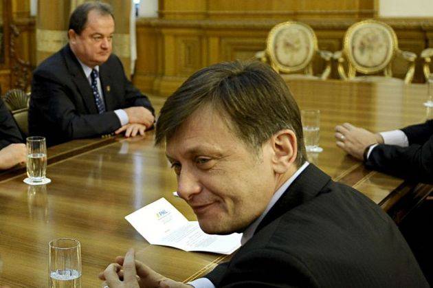 Készül a jobbközép egység Romániában